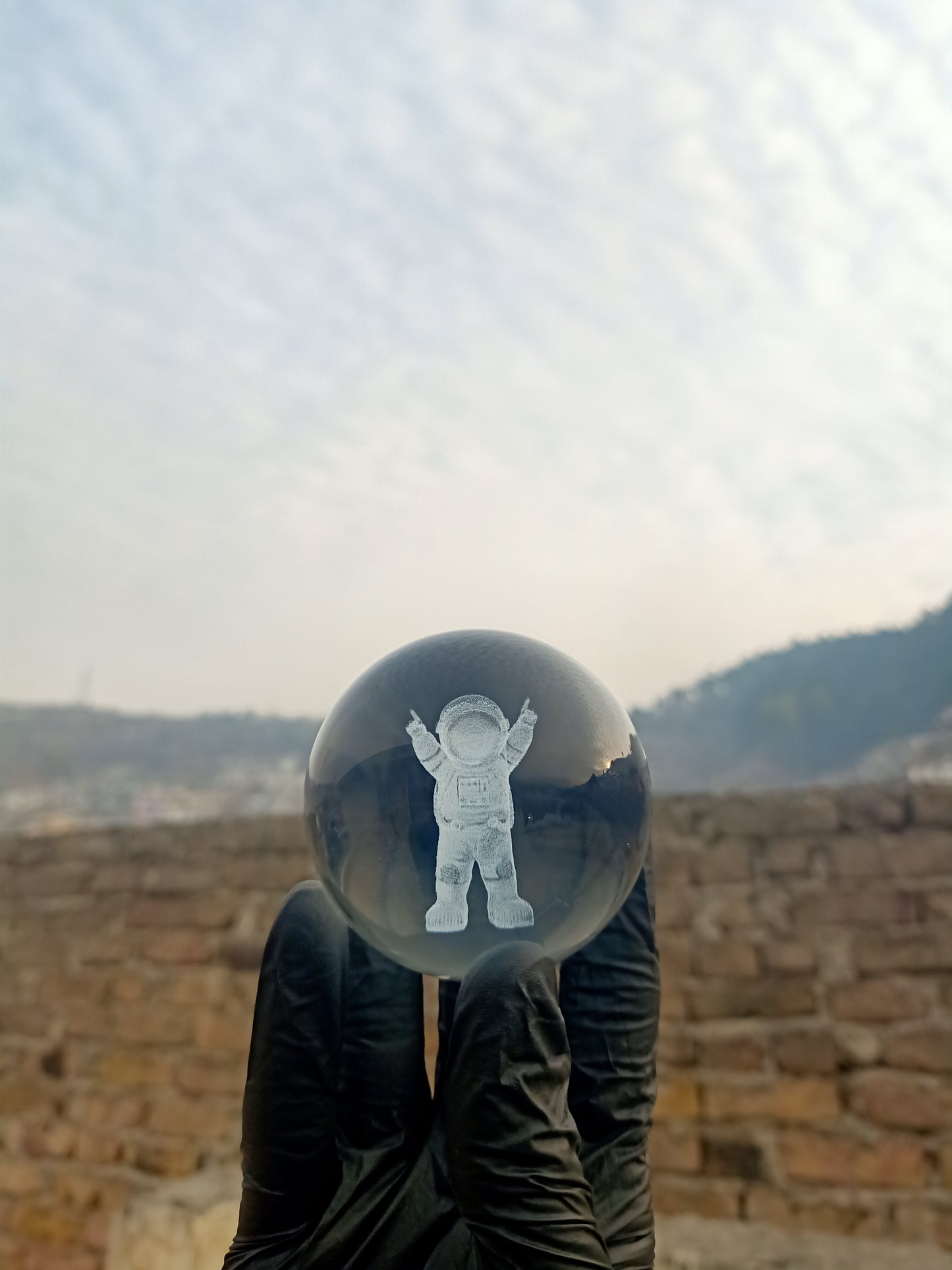 Crystal Astronaut Lamp